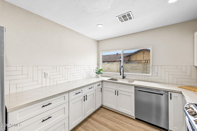 14216 N 39TH Drive, Phoenix, AZ 85053