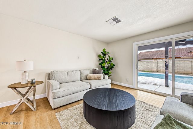 14216 N 39TH Drive, Phoenix, AZ 85053