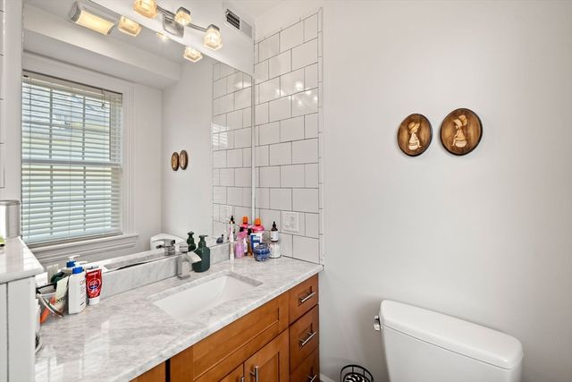 47 Julian St 2, Boston, MA 02125