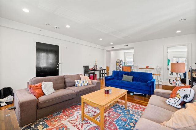 47 Julian St 2, Boston, MA 02125