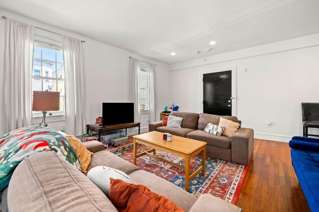 47 Julian St 2, Boston, MA 02125
