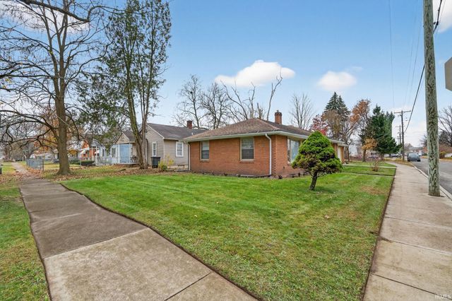 2206 Prast Boulevard, South Bend, IN 46628