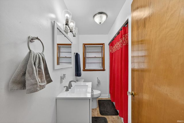 2206 Prast Boulevard, South Bend, IN 46628