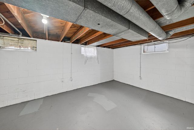 2206 Prast Boulevard, South Bend, IN 46628