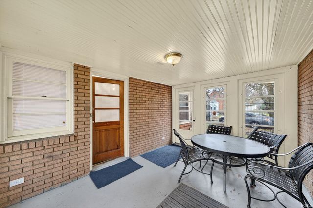 2206 Prast Boulevard, South Bend, IN 46628