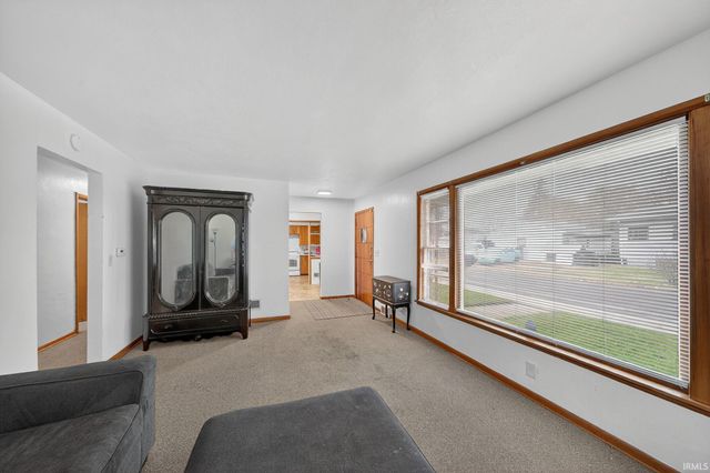 2206 Prast Boulevard, South Bend, IN 46628