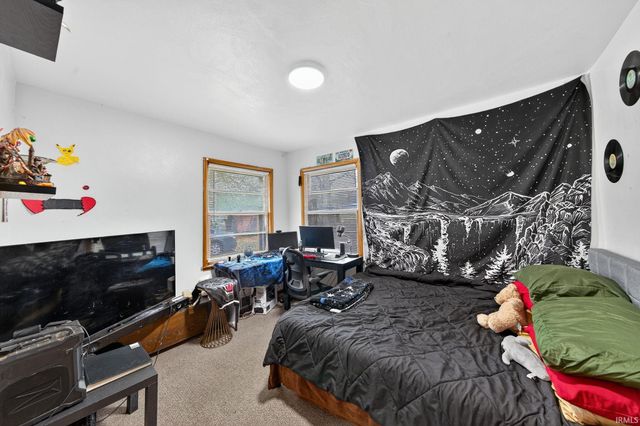 2206 Prast Boulevard, South Bend, IN 46628