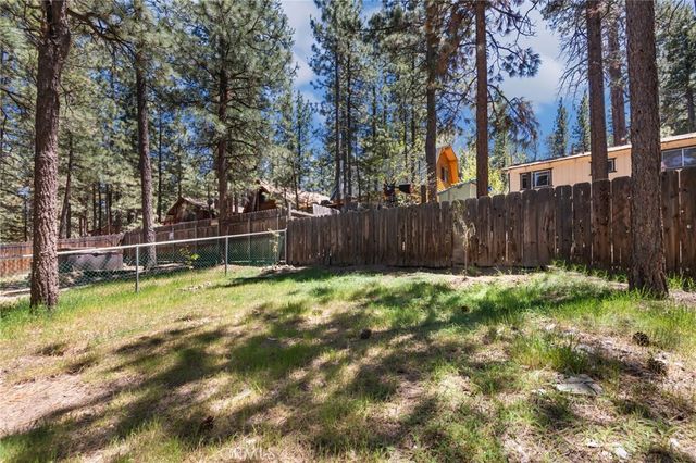 626 W Aeroplane Boulevard, Big Bear City, CA 92314