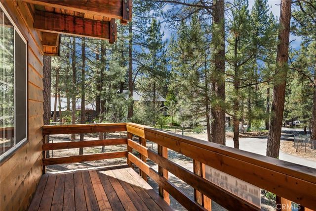 626 W Aeroplane Boulevard, Big Bear City, CA 92314