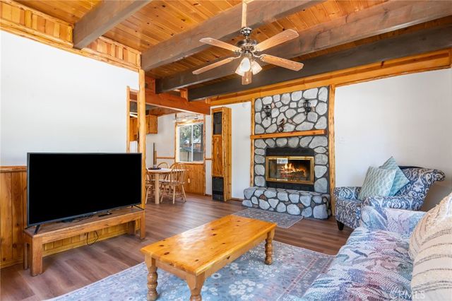 626 W Aeroplane Boulevard, Big Bear City, CA 92314
