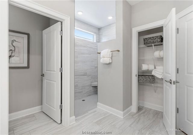 4060 Lakeside Club Drive, College Station, TX 77845