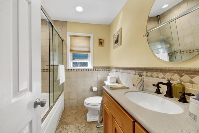 39 Harding Drive, New Rochelle, NY 10801
