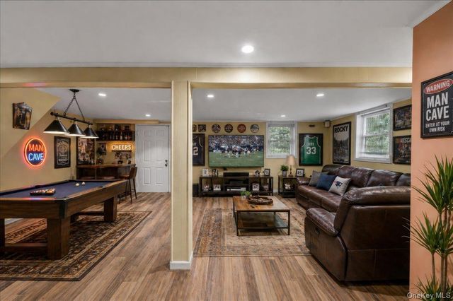 39 Harding Drive, New Rochelle, NY 10801