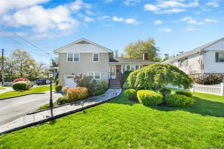 39 Harding Drive, New Rochelle, NY 10801