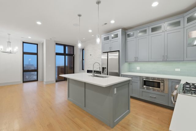 4226 S Ellis Avenue 4S, Chicago, IL 60653