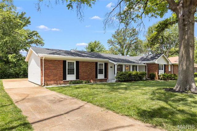 12563 Shepherd Drive, Florissant, MO 63033