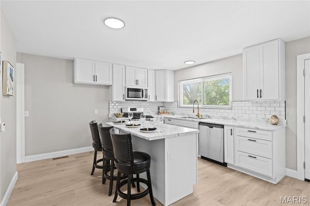 12563 Shepherd Drive, Florissant, MO 63033