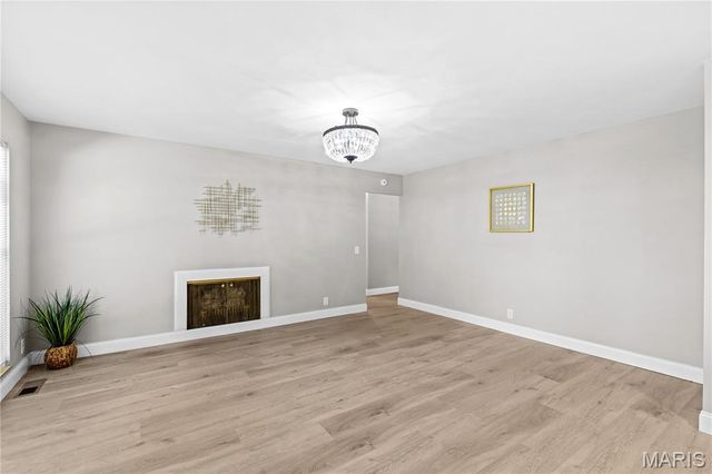 12563 Shepherd Drive, Florissant, MO 63033