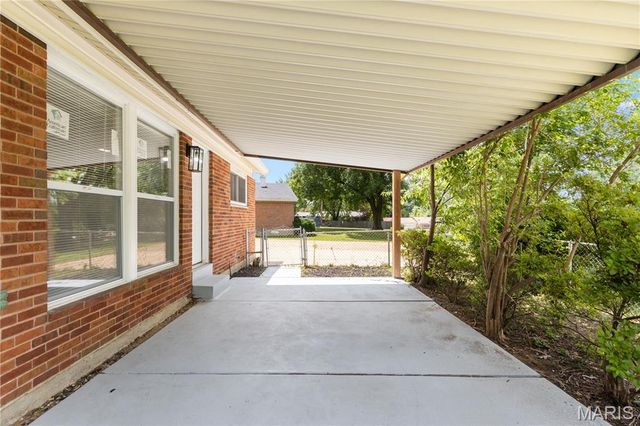 12563 Shepherd Drive, Florissant, MO 63033