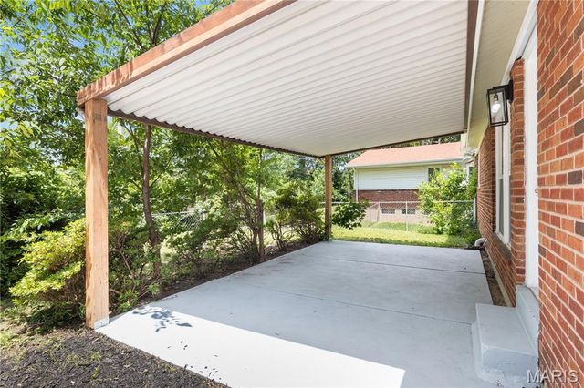 12563 Shepherd Drive, Florissant, MO 63033