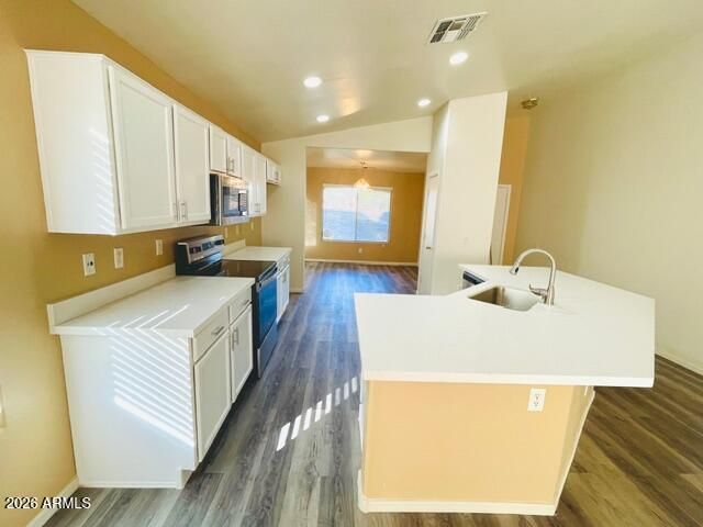 8521 W WATKINS Street S, Tolleson, AZ 85353