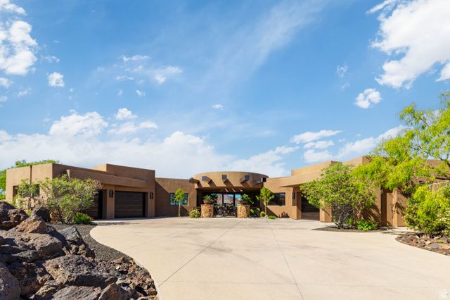 2248 N TACHEENE DR, St. George, UT 84770