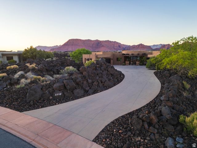 2248 N TACHEENE DR, St. George, UT 84770