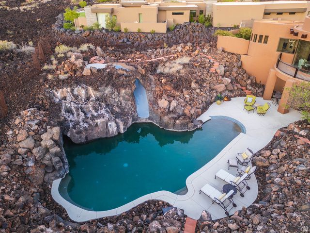 2248 N TACHEENE DR, St. George, UT 84770