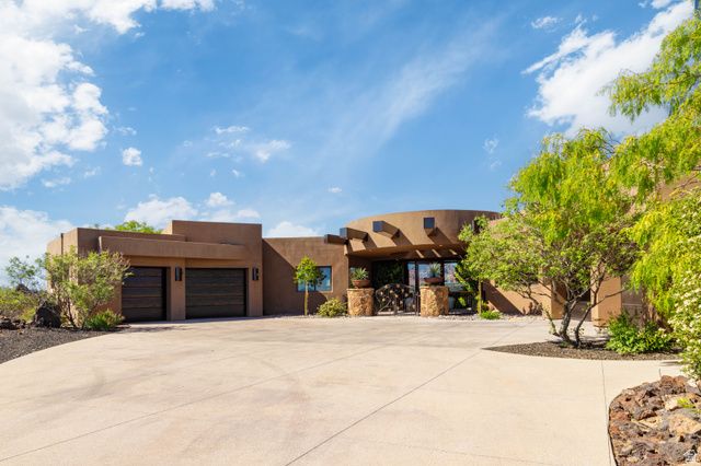 2248 N TACHEENE DR, St. George, UT 84770