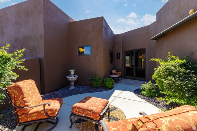 2248 N TACHEENE DR, St. George, UT 84770