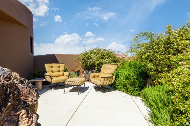 2248 N TACHEENE DR, St. George, UT 84770