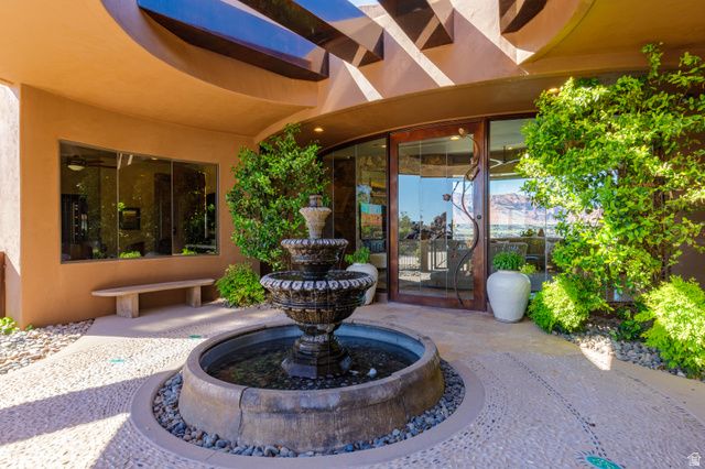 2248 N TACHEENE DR, St. George, UT 84770