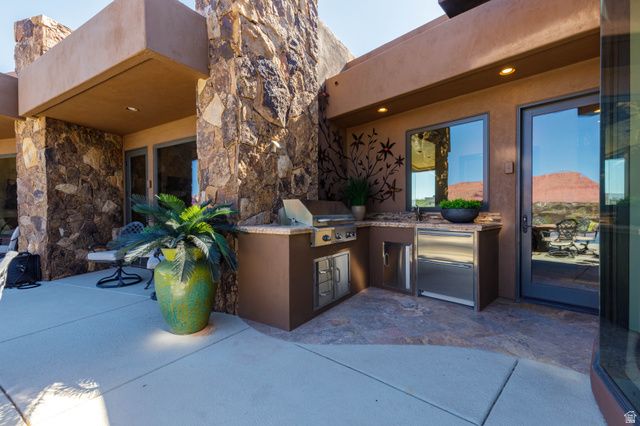 2248 N TACHEENE DR, St. George, UT 84770
