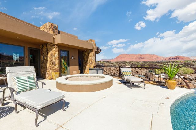 2248 N TACHEENE DR, St. George, UT 84770