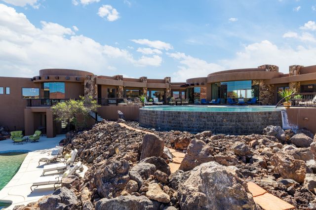 2248 N TACHEENE DR, St. George, UT 84770