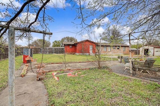 4113 Canyon Trail, Lake Worth, TX 76135