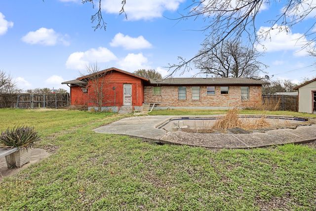 4113 Canyon Trail, Lake Worth, TX 76135