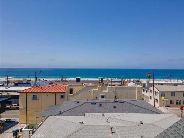 220 29th Street, Hermosa Beach, CA 90254