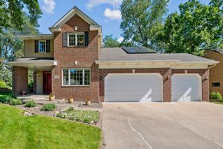 283 Timberline Trail, Vadnais Heights, MN 55127