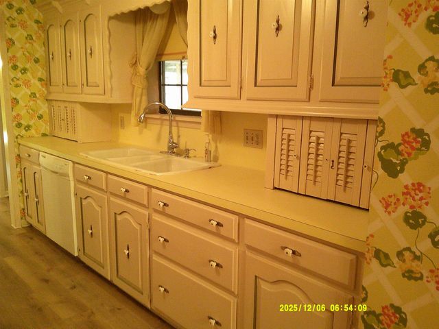 107 Villa Dr, Troup, TX 75789