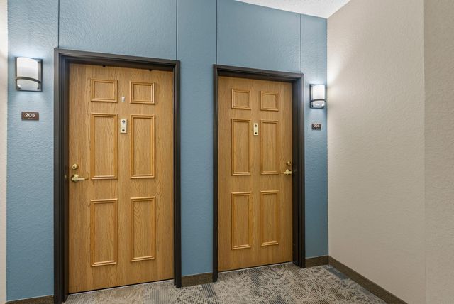 2155 6th Lane SE 208, Cambridge, MN 55008