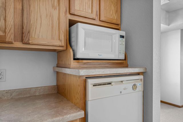 2155 6th Lane SE 208, Cambridge, MN 55008