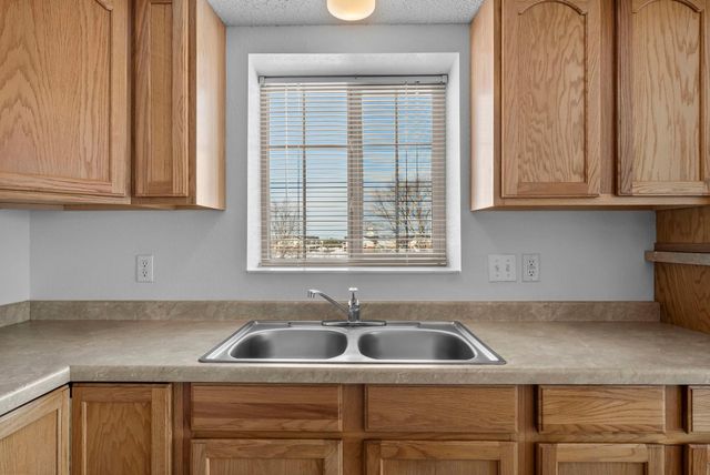 2155 6th Lane SE 208, Cambridge, MN 55008