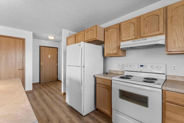 2155 6th Lane SE 208, Cambridge, MN 55008