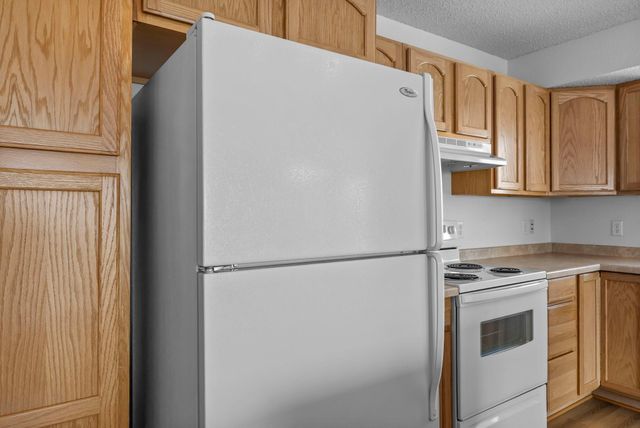 2155 6th Lane SE 208, Cambridge, MN 55008