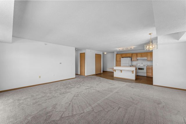 2155 6th Lane SE 208, Cambridge, MN 55008