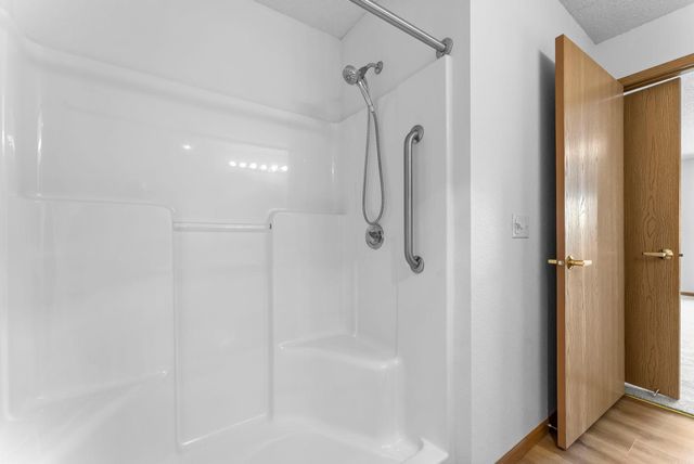 2155 6th Lane SE 208, Cambridge, MN 55008