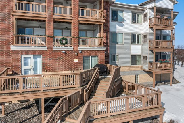 2155 6th Lane SE 208, Cambridge, MN 55008