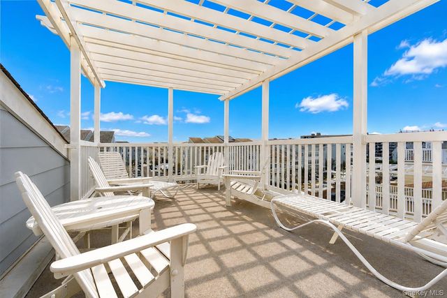 6428 Ocean Avenue S, Arverne, NY 11692