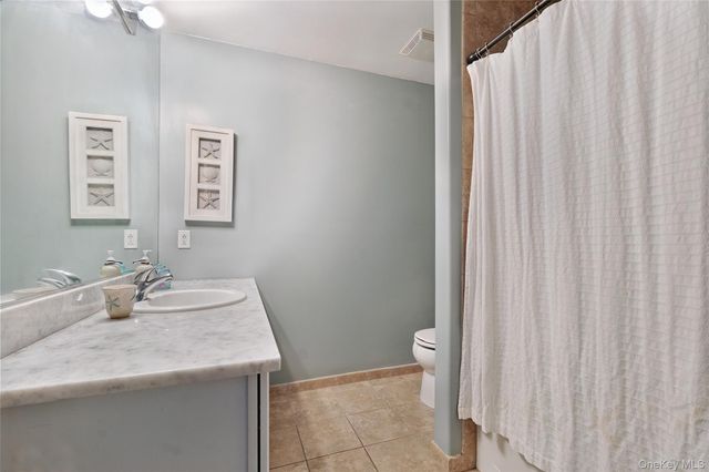 6428 Ocean Avenue S, Arverne, NY 11692